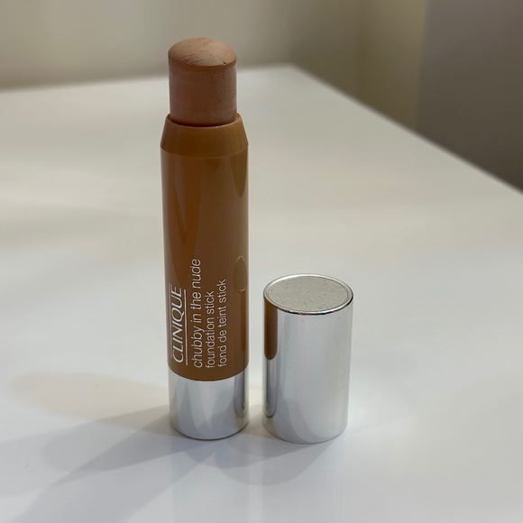 Clinique chubby in the nude 09 ‘Normous Neutral - Picture 1 of 1